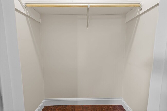 Building Photo - 6423 New Market Way