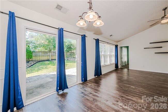 Building Photo - 12819 Slade Castle Ct