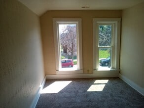 Building Photo - 135 Everett St