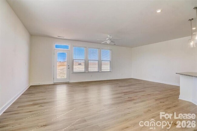 Building Photo - 3853 Hayden Ln