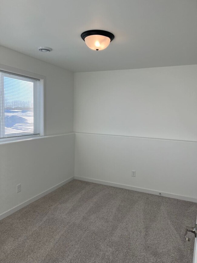 Building Photo - New 3 Bedroom/3 Bathroom House