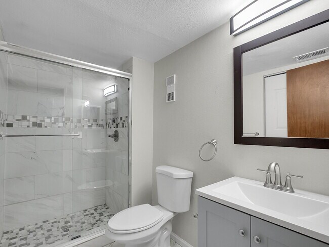 Building Photo - $1,545.95, 2-bed, 2-bath located in Denver with $500 OFF FIRST MONTH'S RENT!