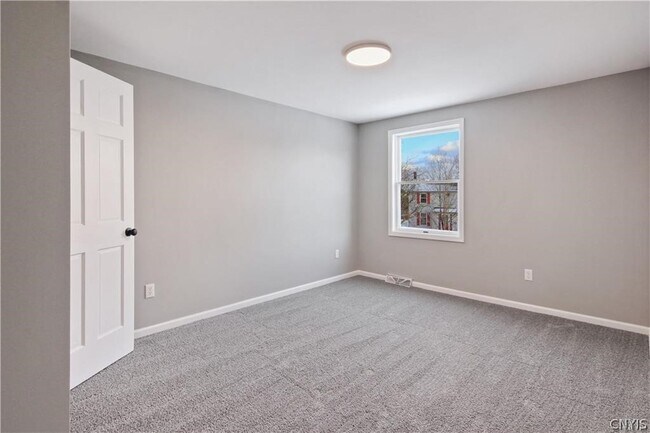 Building Photo - 4784 New Hope S