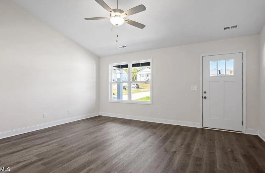 Building Photo - 476 Placid Pond Dr