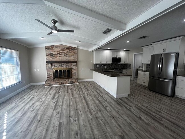 Building Photo - 1329 Medinah Ct