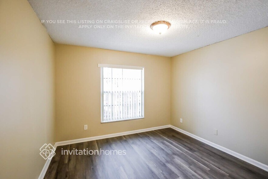 Building Photo - 10890 NW 46th Dr