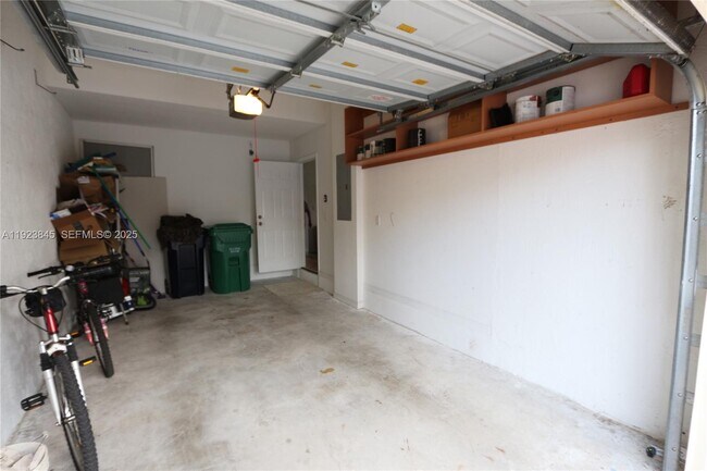 Building Photo - 15315 SW 31st Terrace