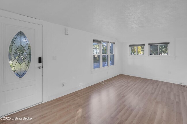 Building Photo - 120 E Ashland Ave