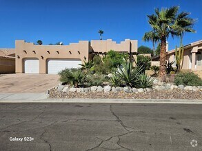 Building Photo - LARGE 3BED/2 BATH IN A COUNTRY CLUB SETTTING