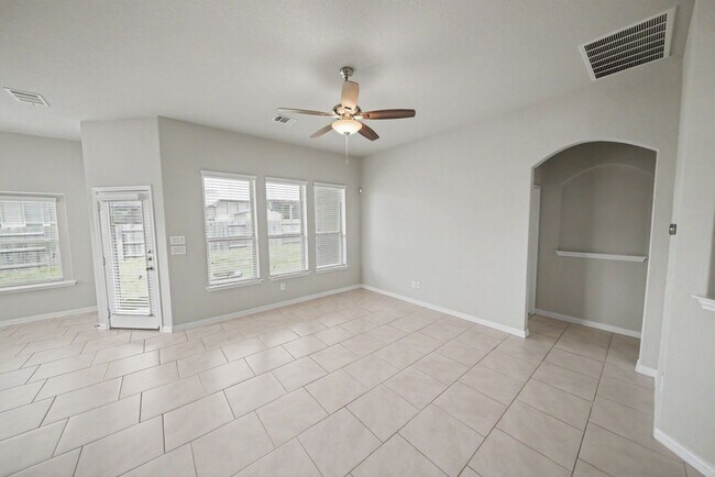 Building Photo - Beautiful Potranco Run Home with 3-Car Garage - Realtor Commission: $750