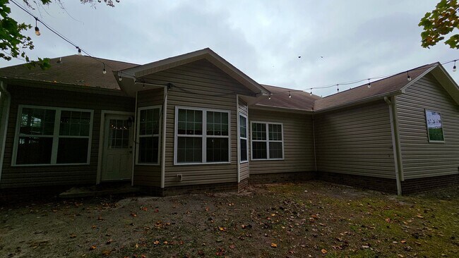 Building Photo - 3 BR 2 BA in Swansboro