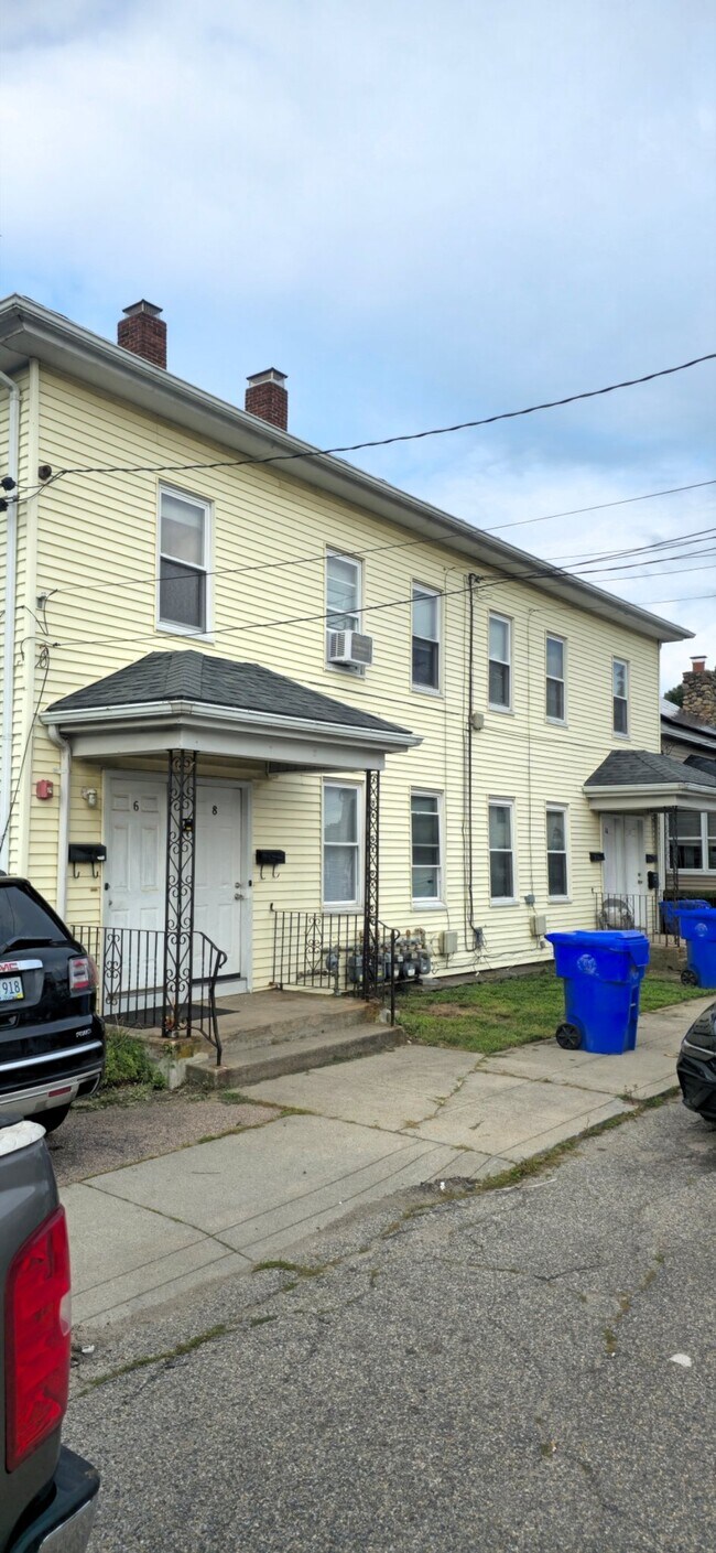 Building Photo - 8 Riverdale Ave