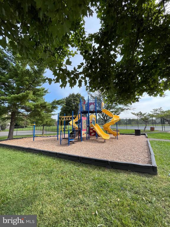 Building Photo - 14104 Valleyfield Dr