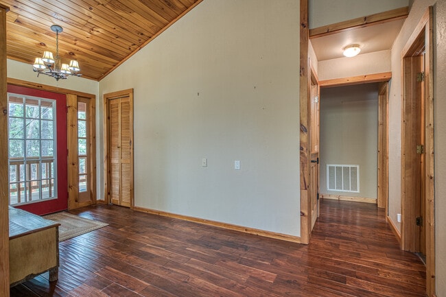 Building Photo - 292 Holly Cove Cir