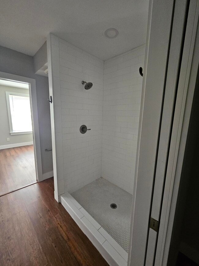 Building Photo - 4 W De Soto St