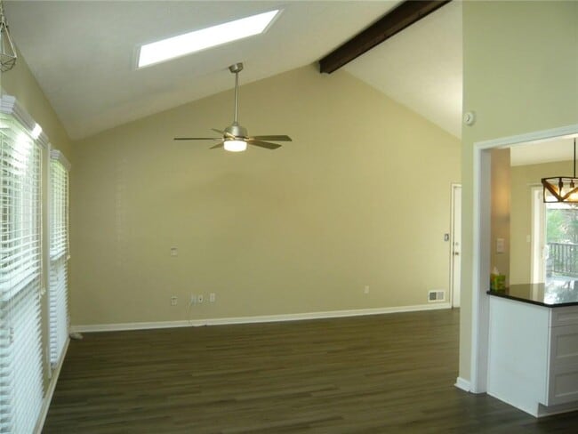 Building Photo - 101 Wills Ln