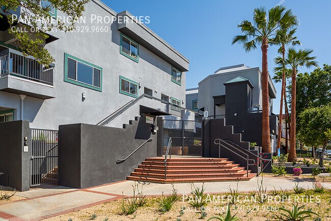 Building Photo - 246 W Stocker St