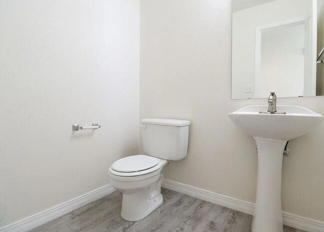 Building Photo - 2602 Timberwood Dr