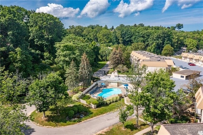 Building Photo - 265 Bay Village Dr