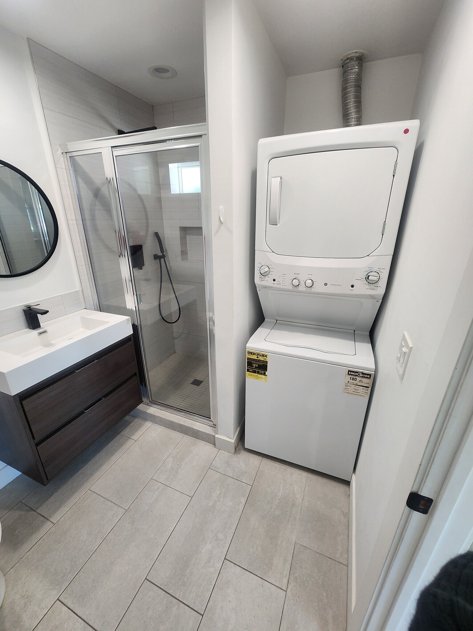 Building Photo - 6307 Calvin Ave