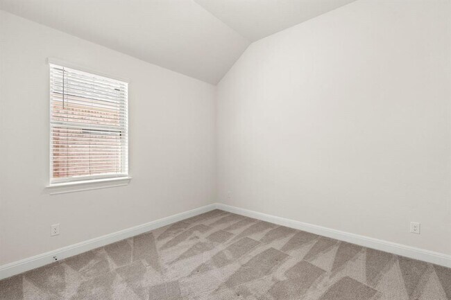 Building Photo - 528 Tubman Dr