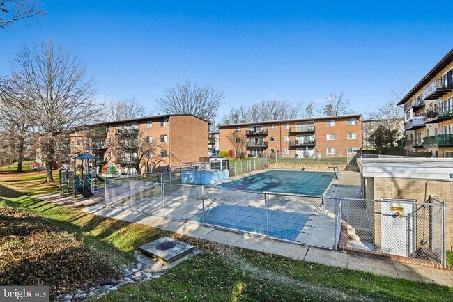 Building Photo - 4106 Mangalore Dr