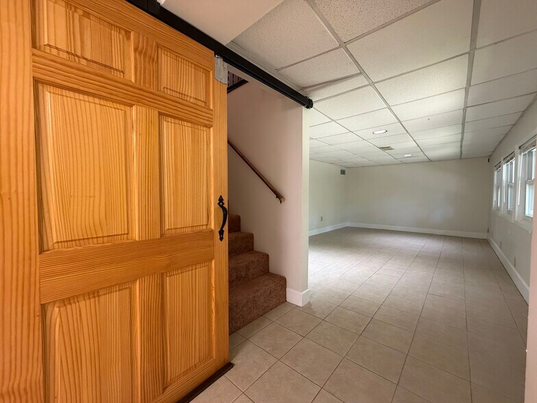 Building Photo - 3965 Sinclair Shores Rd