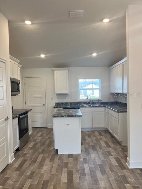 Building Photo - 241 Grifford Dr