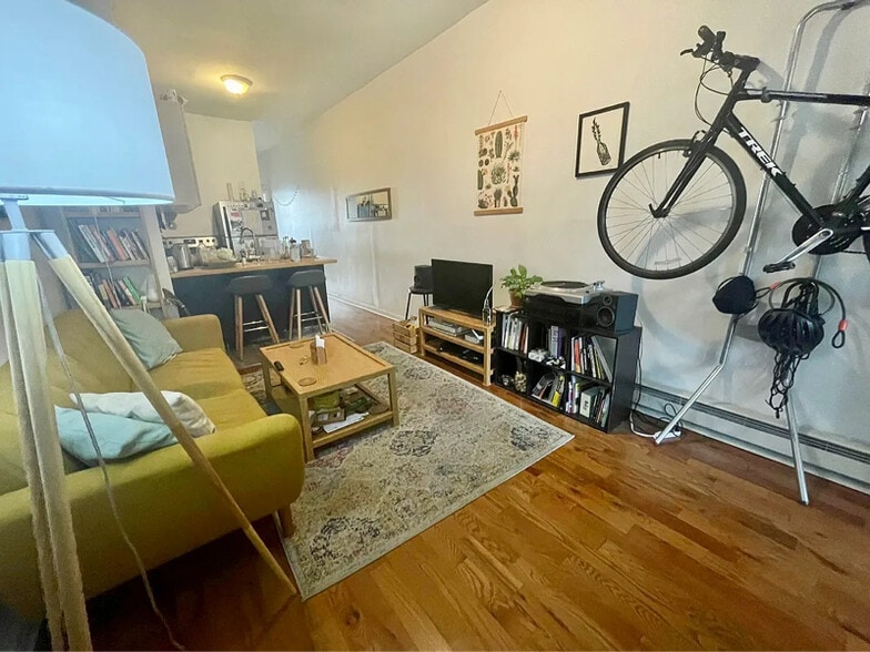 Building Photo - 311 Troutman St