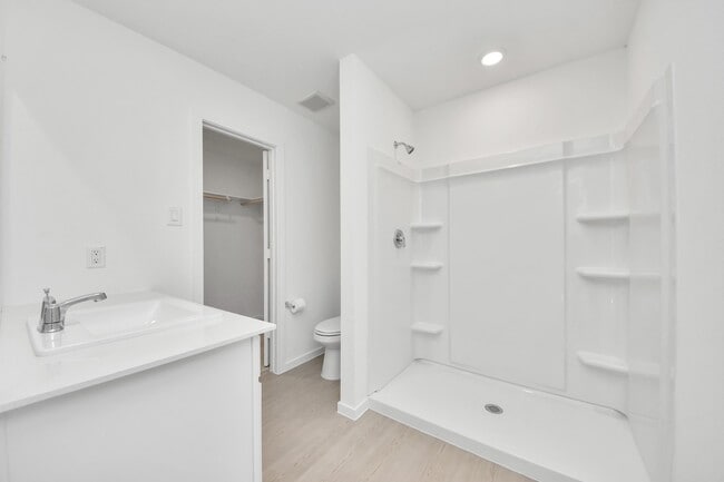 Building Photo - 29643 Knollwood Bay Rd