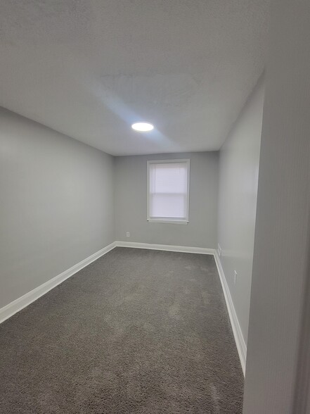Building Photo - 3242 Westmont Ave