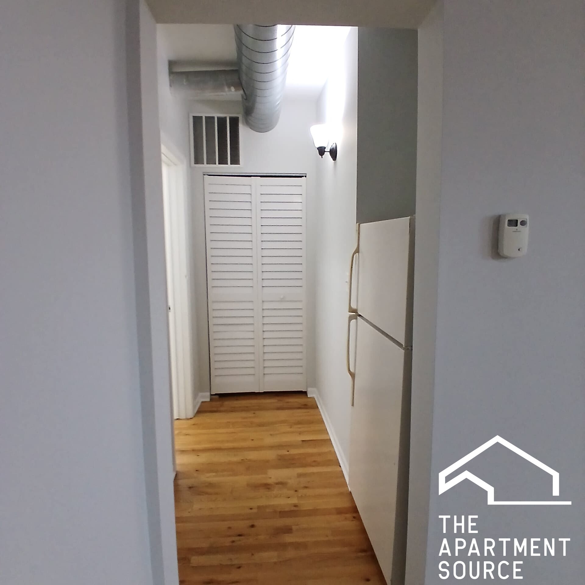 Building Photo - 7606 N Paulina St