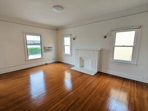 Building Photo - 401 N Orange Grove Ave