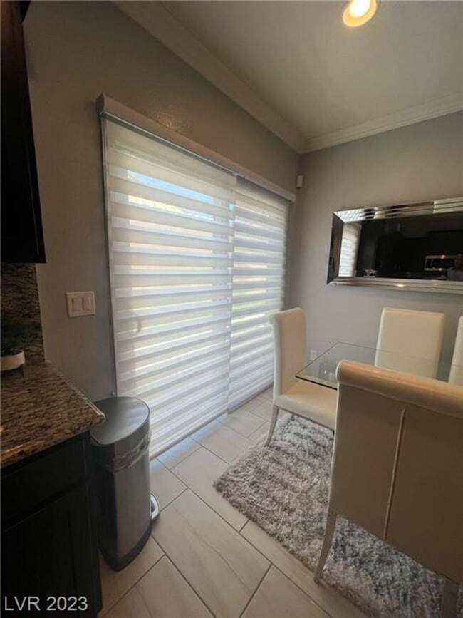 Building Photo - BEAUTIFUL HOME IMMACULATE AND READY TO MOVE-IN
