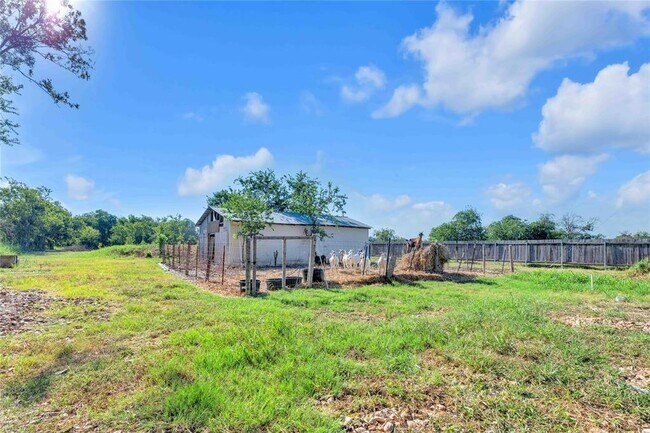 Building Photo - 20235 Engelmann Ln