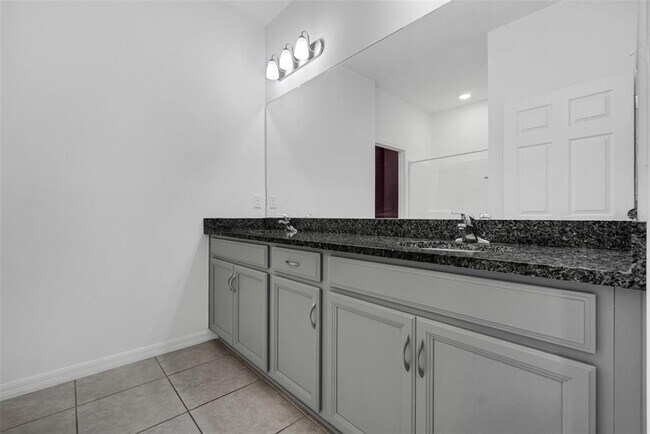 Building Photo - 429 Ohio Way