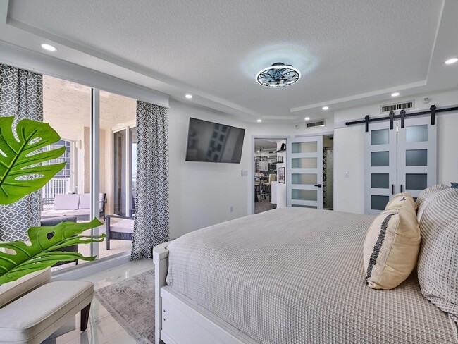 Building Photo - 5051 N Hwy A1A