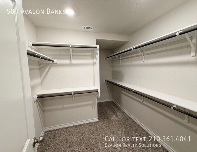 Building Photo - 503 Avalon