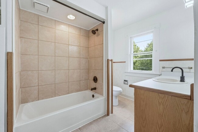 Building Photo - NEW 4-Bed Home with Modern Updates & Extra...