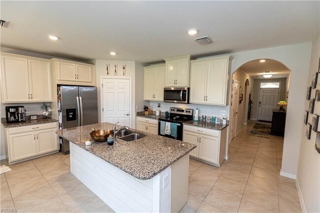 Building Photo - 3106 Birchin Ln