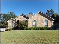 Building Photo - 209 Chalamont Ln