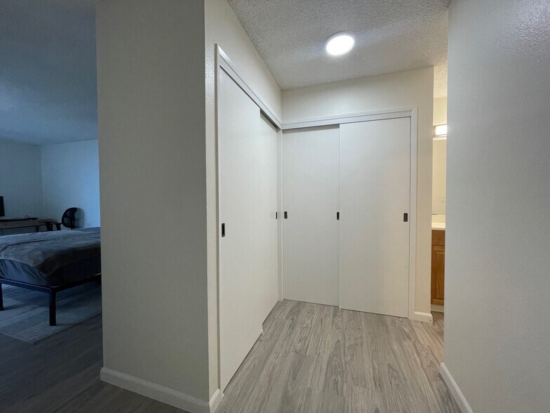 Building Photo - 55 S Kukui St
