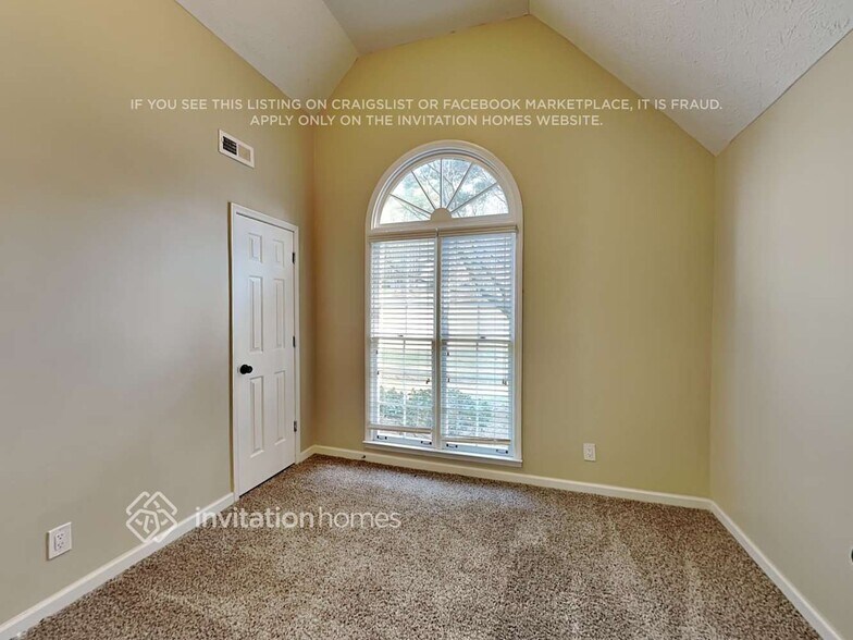 Building Photo - 115 Silver Springs Dr