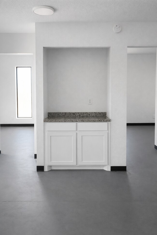 Building Photo - 7030 W Wilshire Blvd