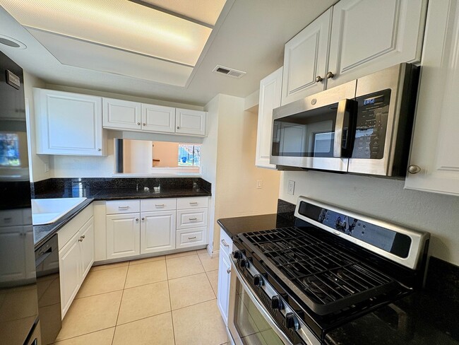 Building Photo - Beautiful Home in Gated Community - Near Beach  - Off Poinsettia Carlsbad