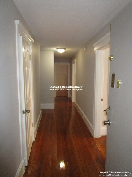 Building Photo - 136 Chiswick Rd