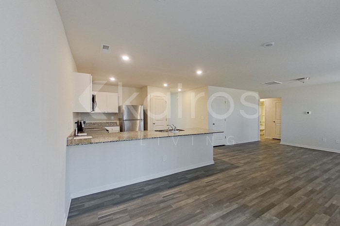 Building Photo - 106 Kyle's Ct