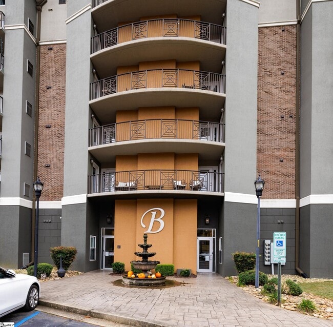 Primary Photo - 1001 S Church St