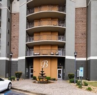 Building Photo - 1001 S Church St