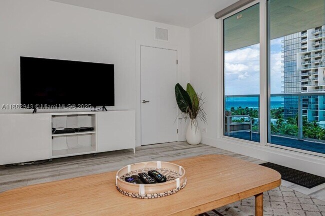 Building Photo - 2301 Collins Ave